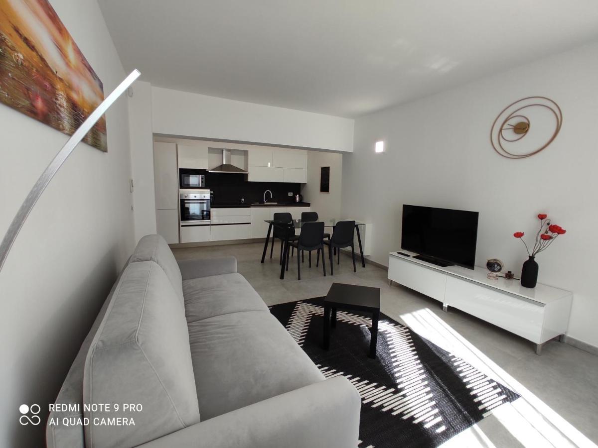 Pama Mar Apartment อิมเปรีอา ภายนอก รูปภาพ