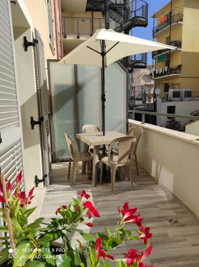 Pama Mar Apartment อิมเปรีอา ภายนอก รูปภาพ