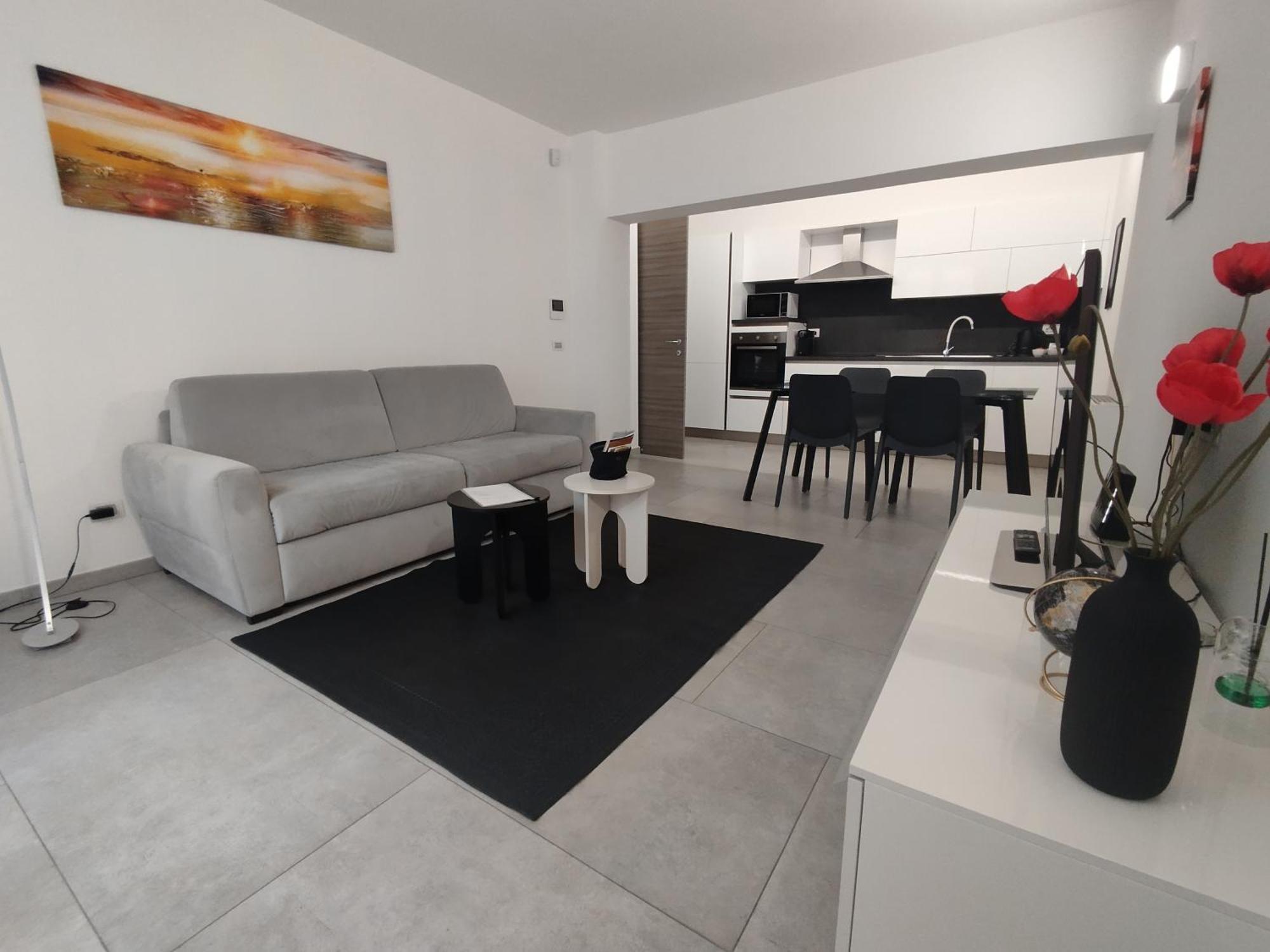 Pama Mar Apartment อิมเปรีอา ภายนอก รูปภาพ